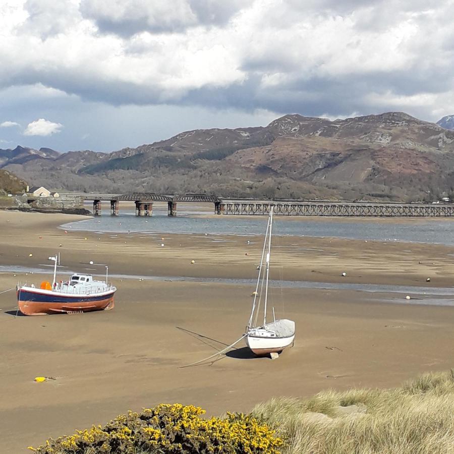 Villa Ridge And Tides Fairbourne Esterno foto